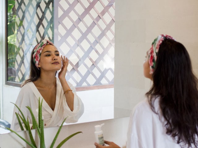Natural vs. Synthetic Skincare